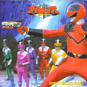 摸着小表妺的小屁股坐下
