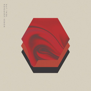 摸着小表妺的小屁股坐下
